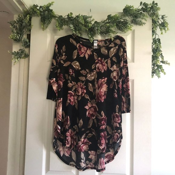 Black Floral Top - Picture 1 of 4